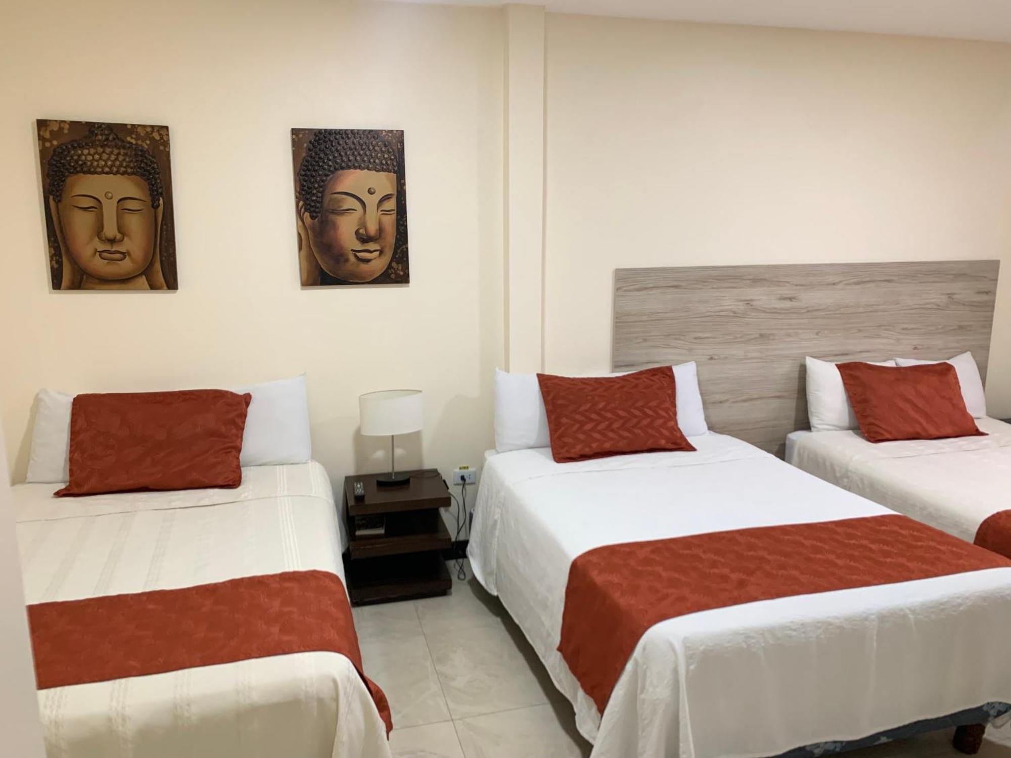 Hotel Las Mercedes Airport-Quito Tababela Esterno foto